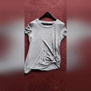 Denver Hayes T-shirt Heathered Grey Twisted/knot design